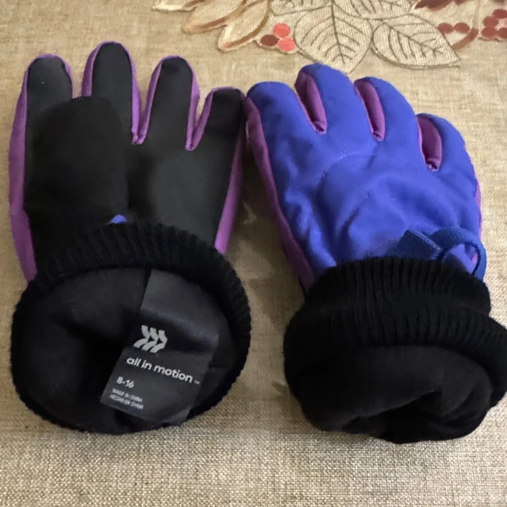 All in Motion Purple and Pink Kids Snow Gloves Mittens